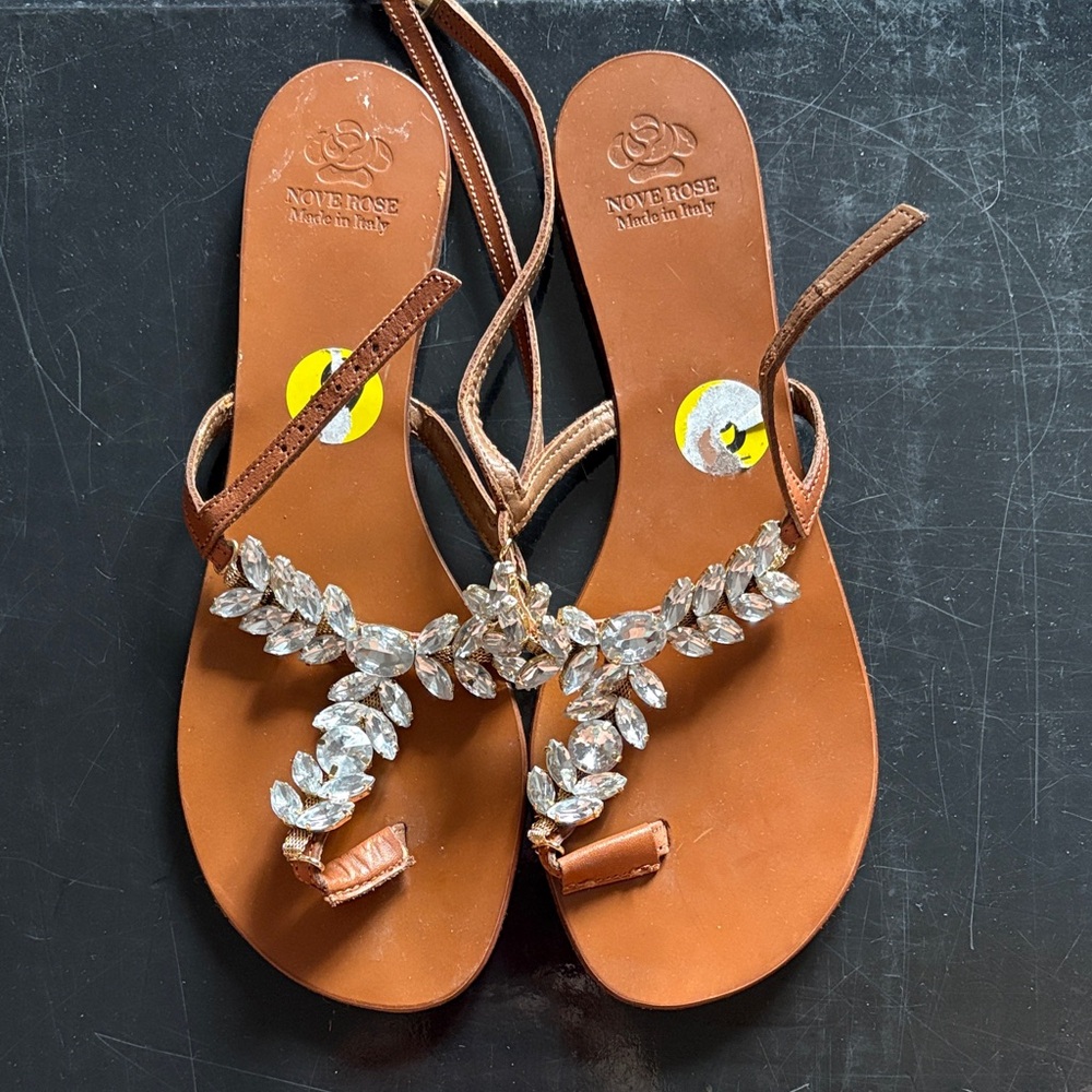 💎 Jewelled 100% Leather T-Strap Flat Sandals